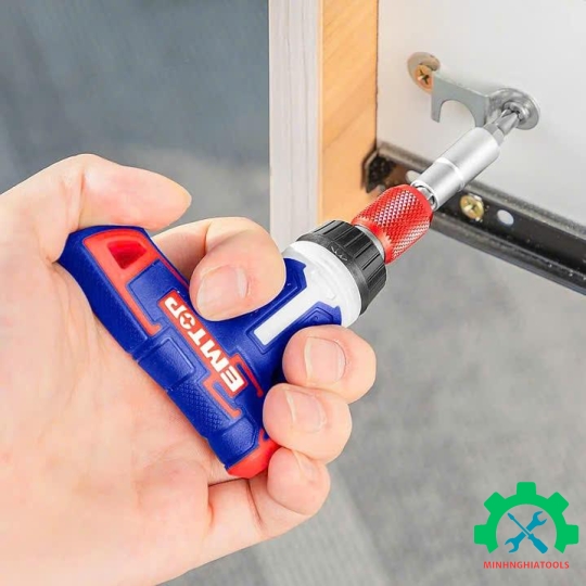Bộ tua vít đa năng 31 chi tiết Emtop EBST03102 