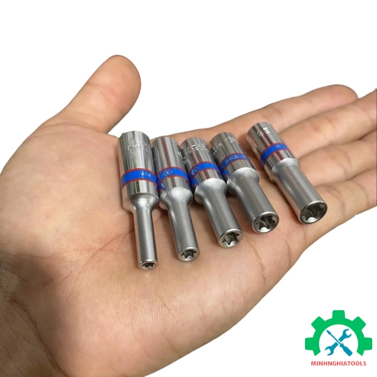 Tuýp 1/4" hình sao E Kingtony 2275M loại dài 50mm, Kích thước E4-E8 