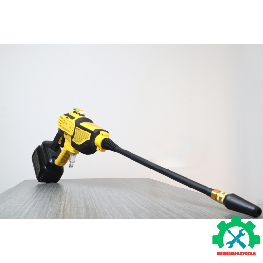 Máy rửa xe cầm tay dùng Pin 20V Max DeWalt DCPW550B (Chưa Pin & Sạc)