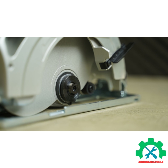 Máy cưa đĩa 185mm Makita HS7010 
