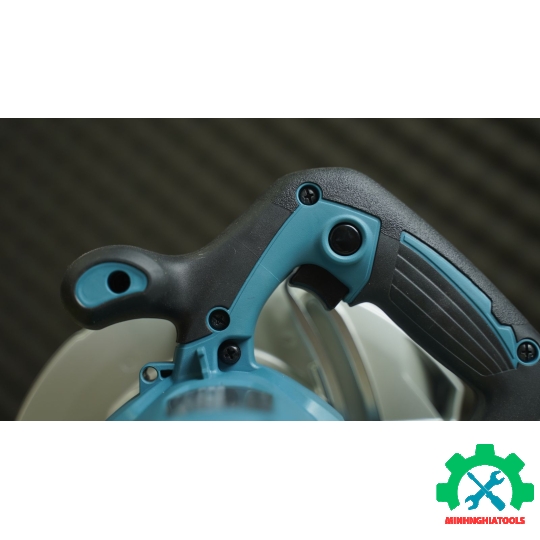 Máy cưa đĩa 185mm Makita HS7010 