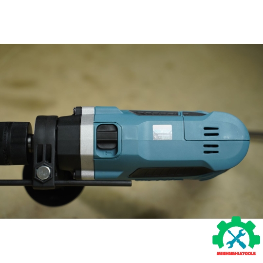 Máy khoan động lực Makita M8101B 