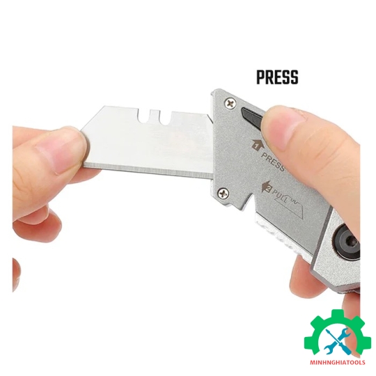 Dao gấp tiện ích có lưỡi cắt gấp gon, bằng nhôm, mở nhanh Workpro - WP011029
