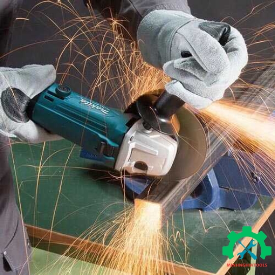 Máy mài góc Makita M9501B (100MM/570W/CÔNG TẮC TRƯỢT) 