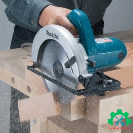 Máy cưa đĩa  Makita 5806B ( 185mm/1050W )
