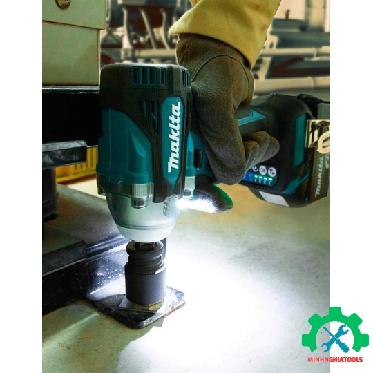 Máy siết bu lông dùng pin Makita DTW300RTJ ( 12.7MM/BL - 18V )