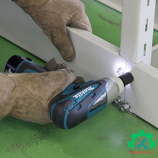 Máy siết bu lông chạy pin Makita TW100DWE  ( 9.5MM - 10.8V )